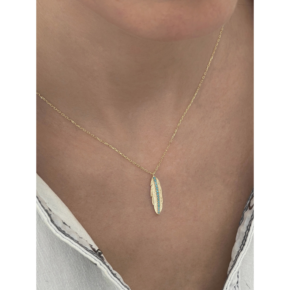 TURQUOISE LINE FEATHER PENDANT NECKLACE