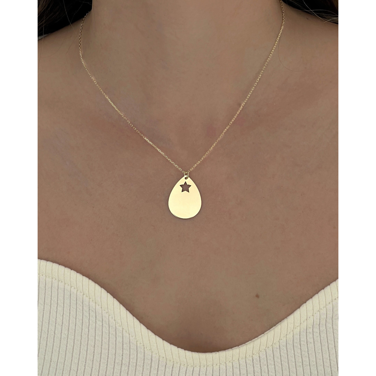 TEAR DROP PLATE WITH STAR PENDANT NECKLACE